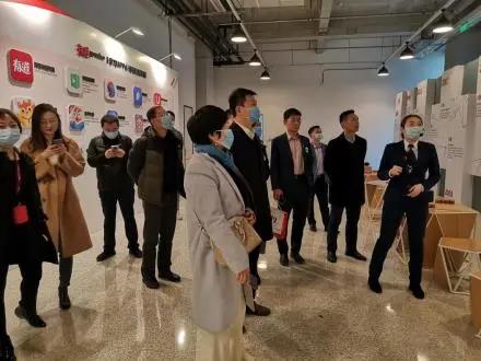 社科賽斯考研總裁、黨支部書記李發進，受邀走進網易參觀交流！